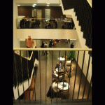 Einzel- und Gruppenarbeitsplätze in den Zwischenbereichen